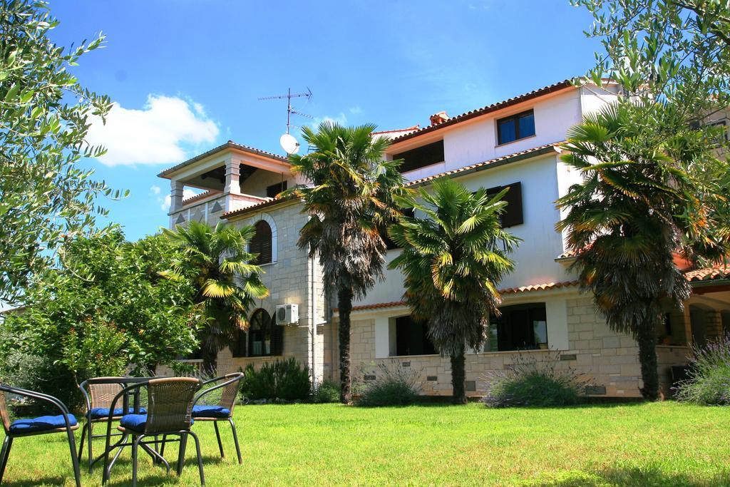 Korsa Apartment Sveti Lovreč Pazenatički Bagian luar foto
